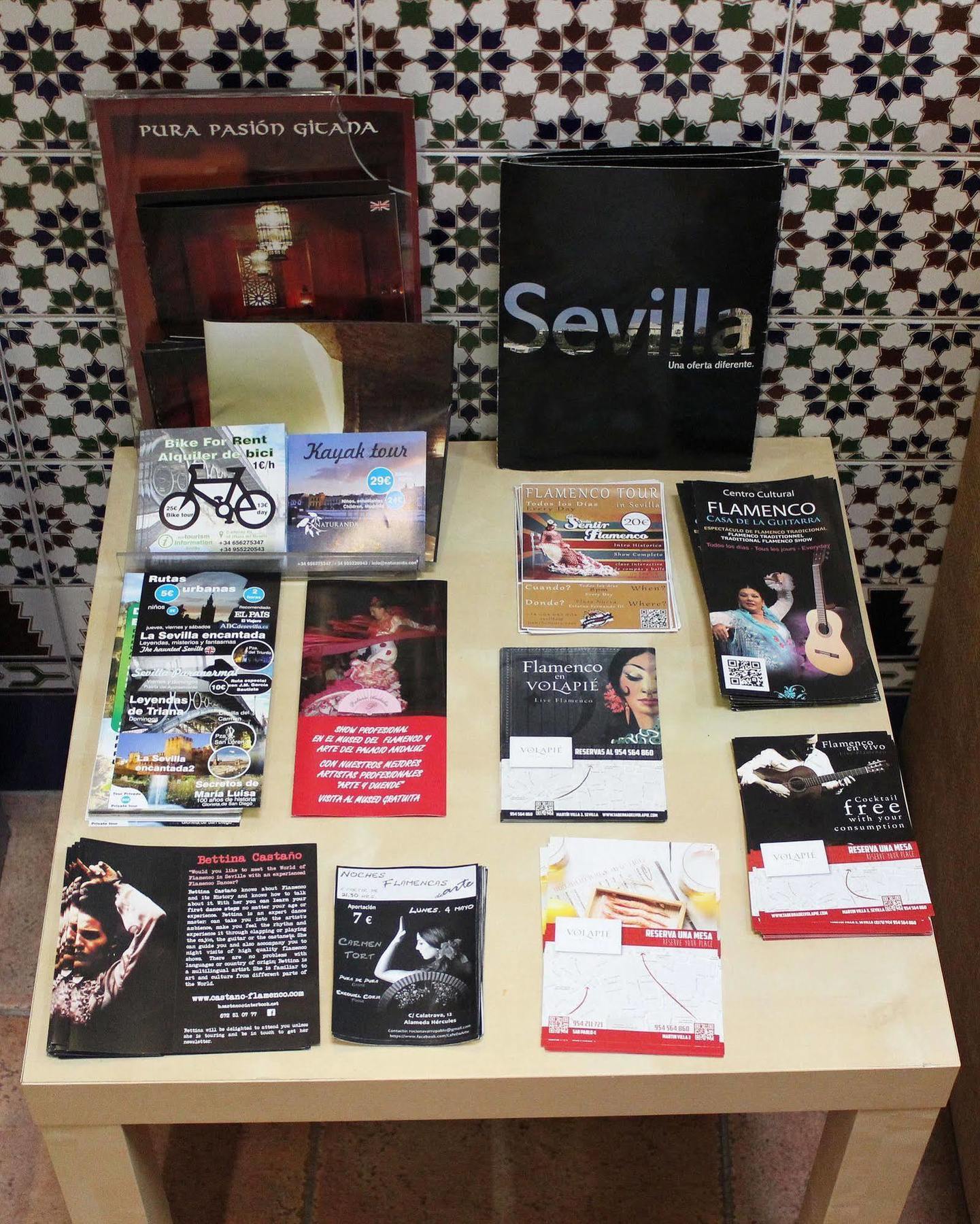 Pension Lisdos Sevilla Buitenkant foto