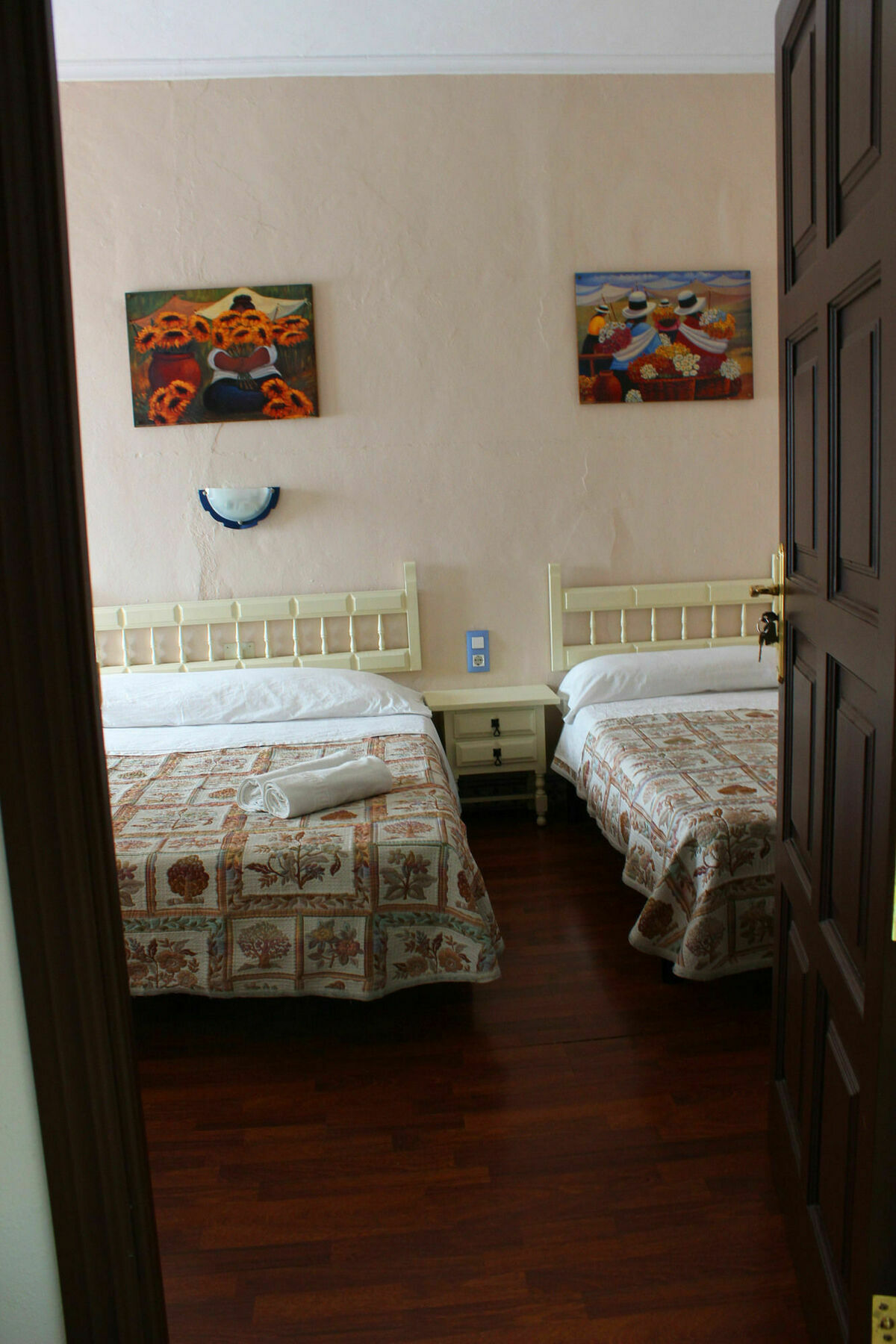 Pension Lisdos Sevilla Buitenkant foto