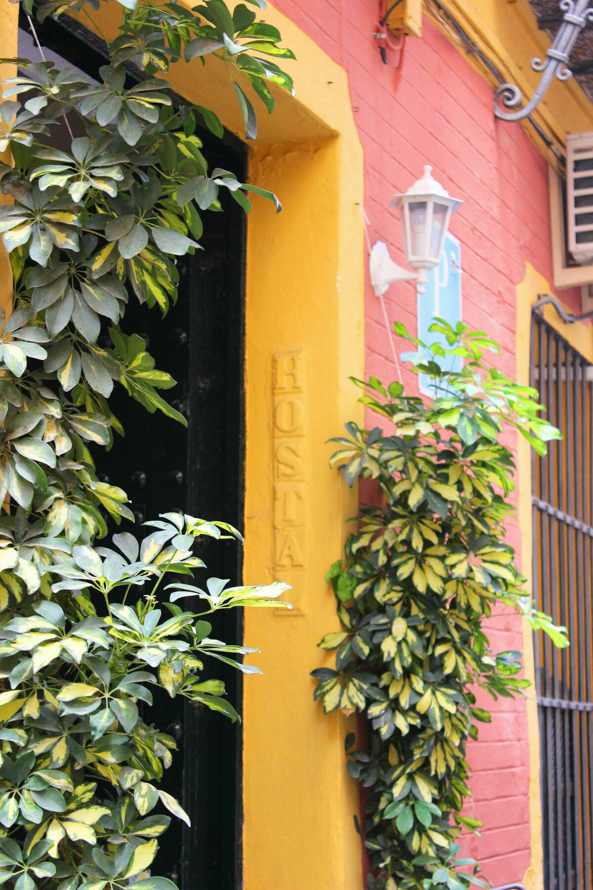 Pension Lisdos Sevilla Buitenkant foto